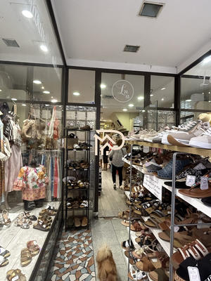 Local commercial - 130 m² - 3 pièces