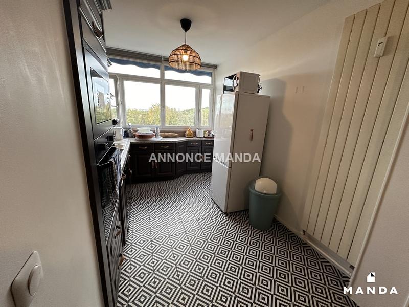 Chambre - 15 m² - 6 pièces