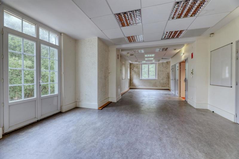 Villa - 439 m² - 12 pièces