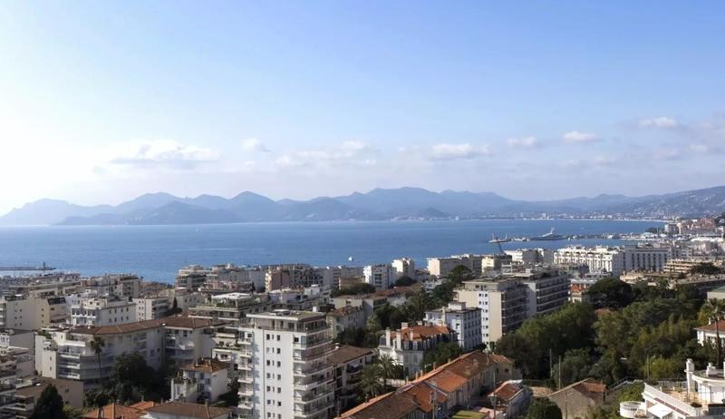 Appartement - 163 m² - 5 pièces