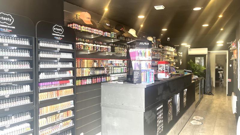 Local commercial - 65 m² - 4 pièces