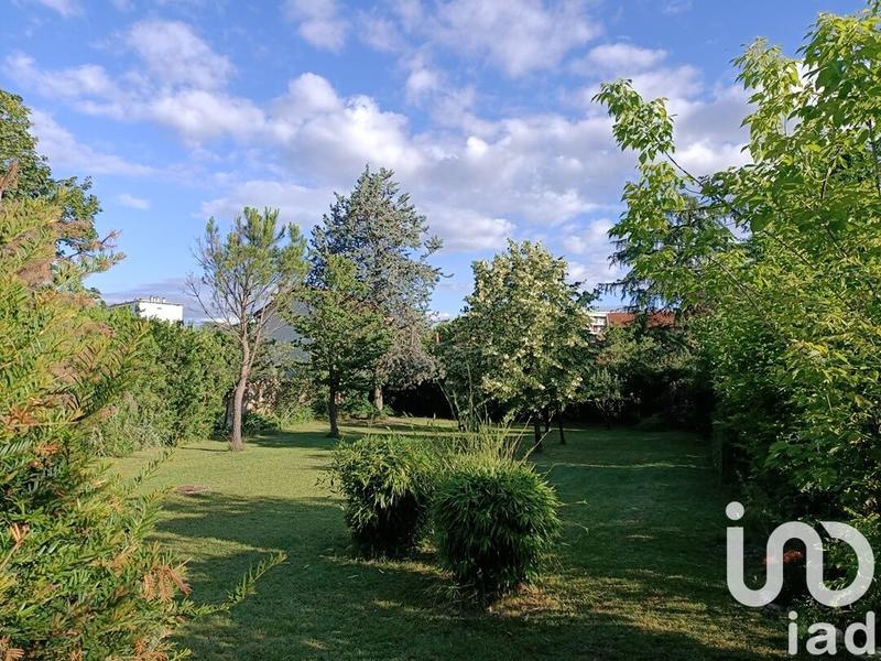 Maison - 220 m² - 9 pièces