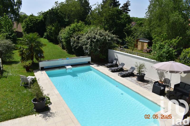 Maison - 195 m² - 7 pièces