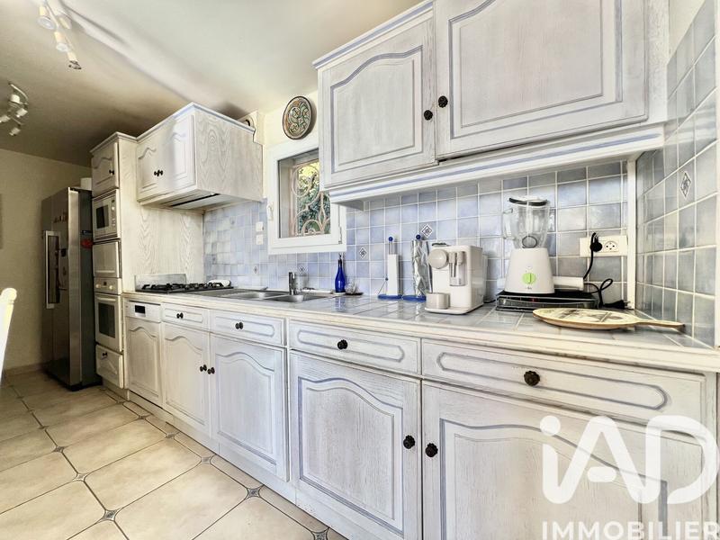 Maison - 260 m² - 7 pièces