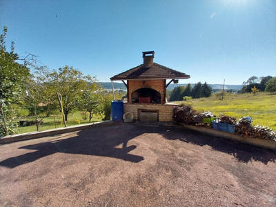 Maison - 239 m² - 8 pièces