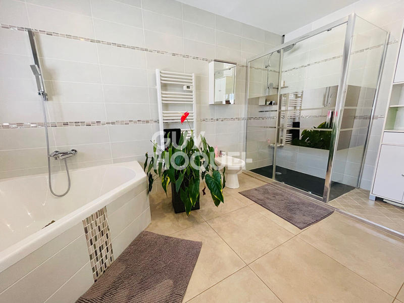 Maison - 160 m² - 7 pièces