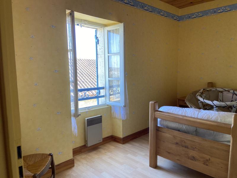 Maison traditionnelle - 352 m² - 23 pièces