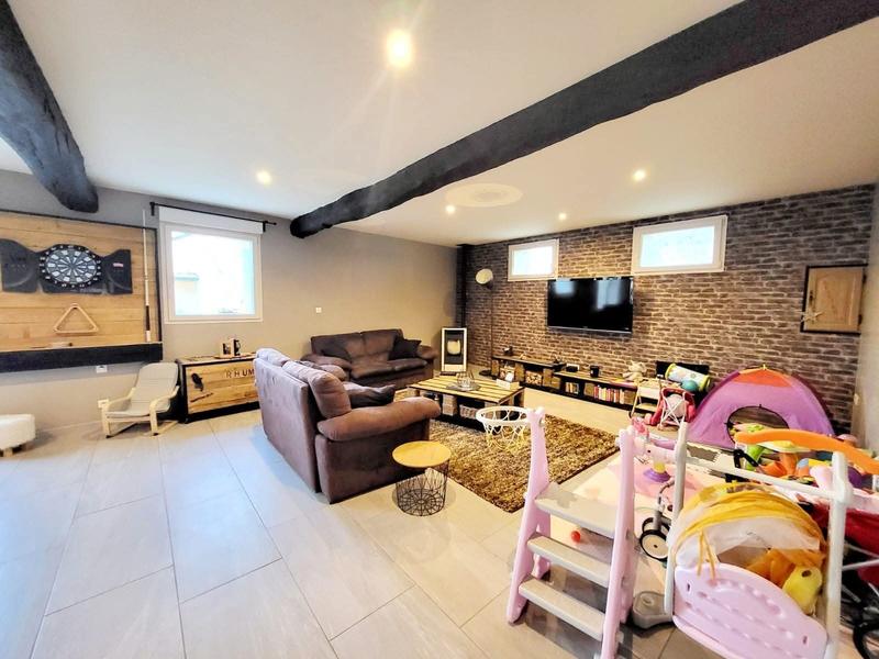 Maison - 218 m² - 6 pièces