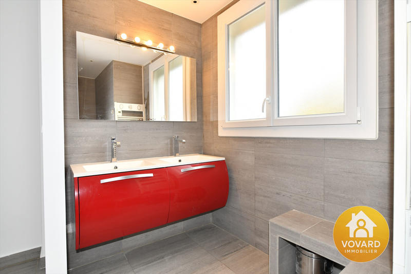 Maison - 172 m² - 8 pièces