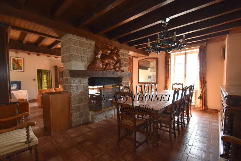 Propriété - 155 m² - 8 pièces