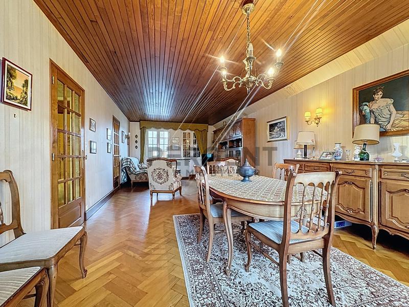 Maison - 97 m² - 6 pièces