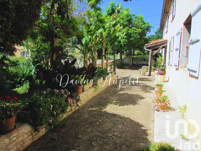 Maison - 212 m² - 8 pièces