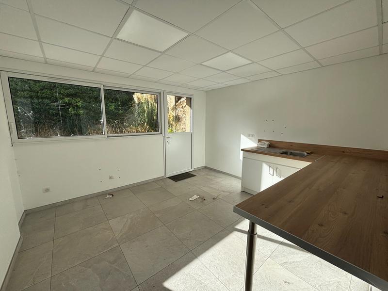 Local commercial - 195 m²