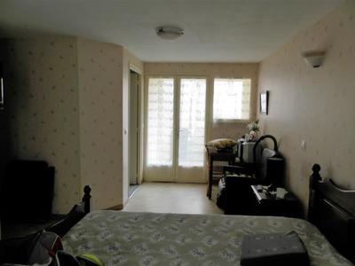 Maison - 92 m² - 6 pièces