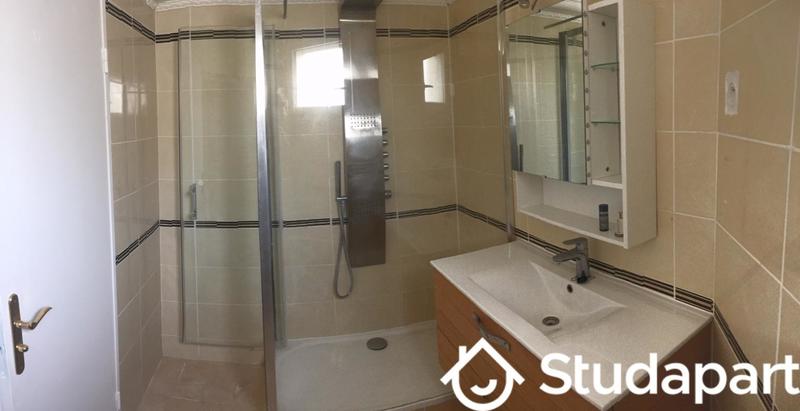 Chambre - 9 m² - 1 pièce