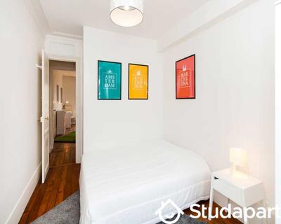 Chambre - 70 m² - 1 pièce