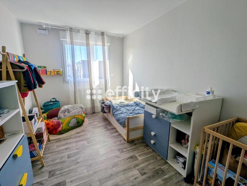 Maison - 95 m² - 5 pièces