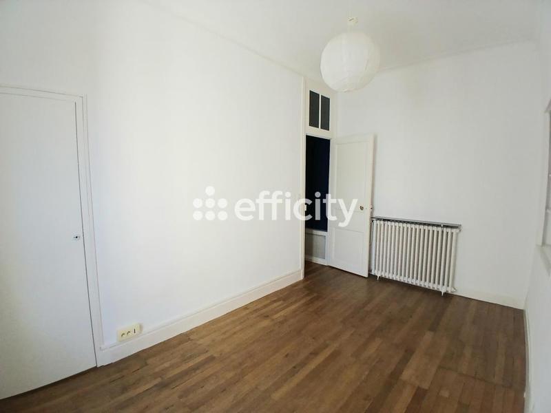 Appartement - 148 m² - 6 pièces