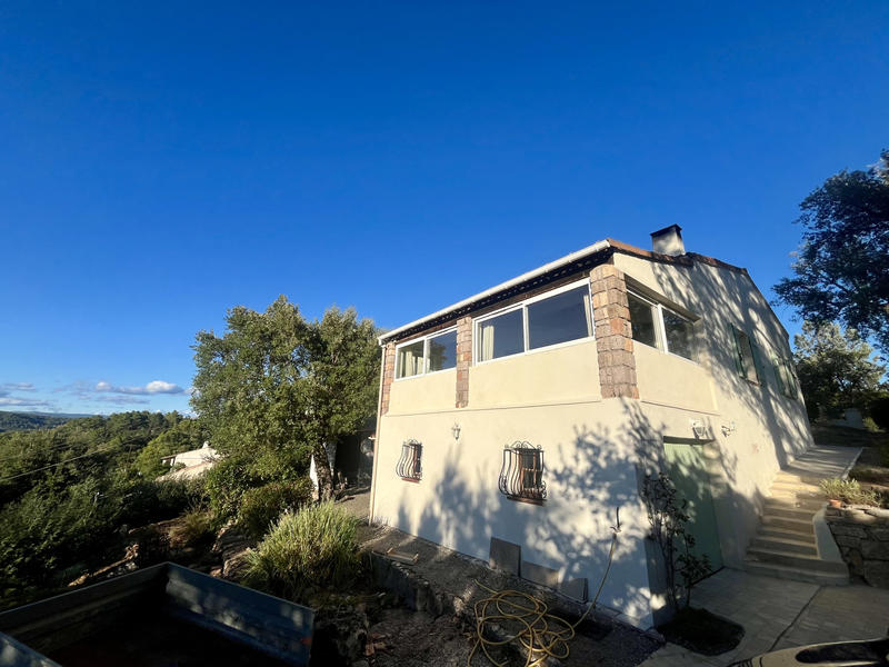 Villa - 104 m² - 4 pièces