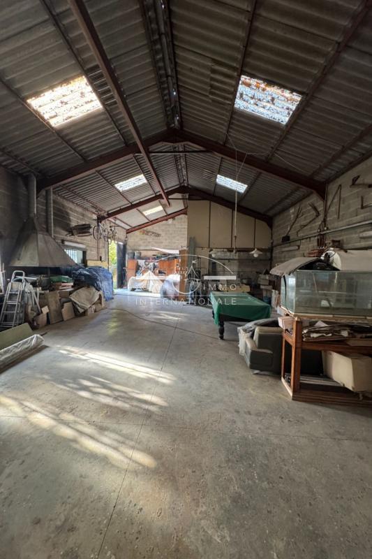 Maison - 270 m² - 5 pièces