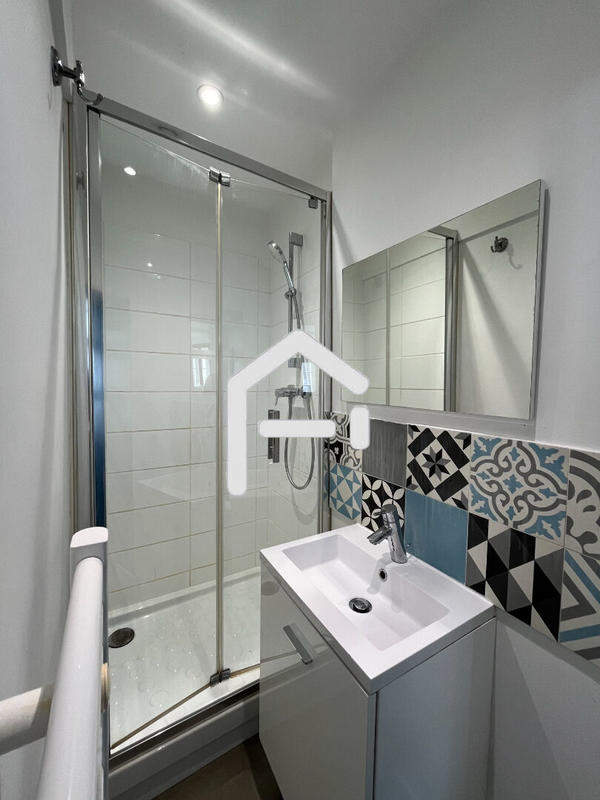 Immeuble - 325 m² - 11 pièces