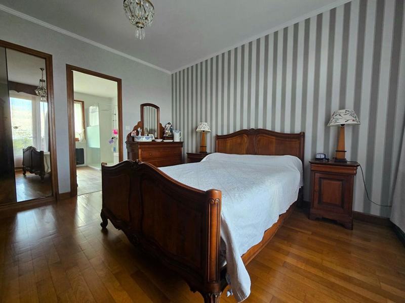 Maison - 193 m² - 7 pièces