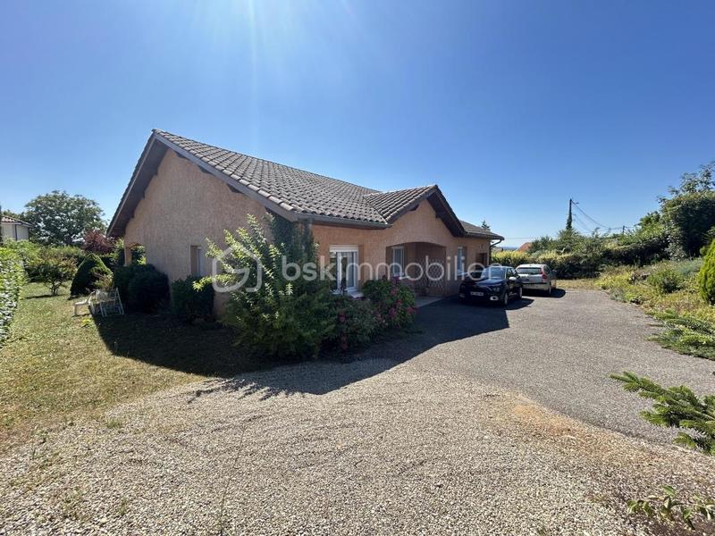 Maison traditionnelle - 130 m² - 4 pièces