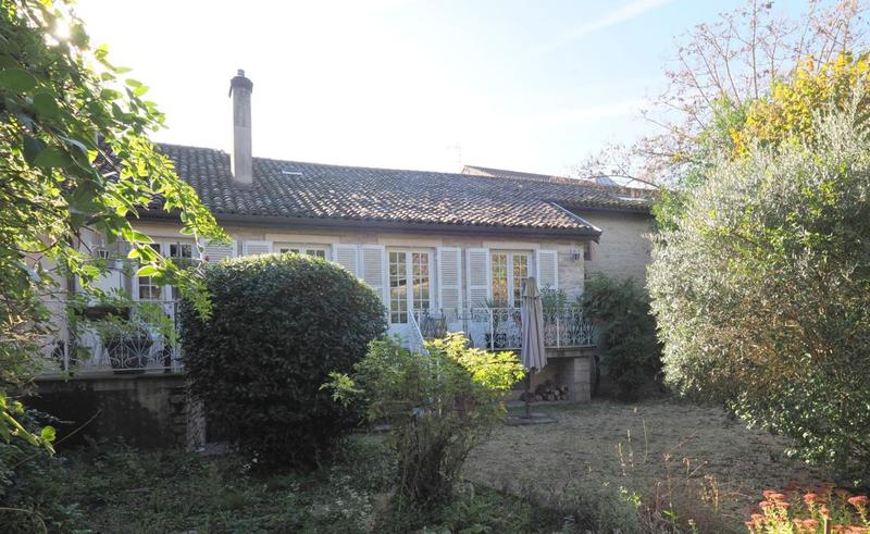 Maison - 344 m² - 15 pièces