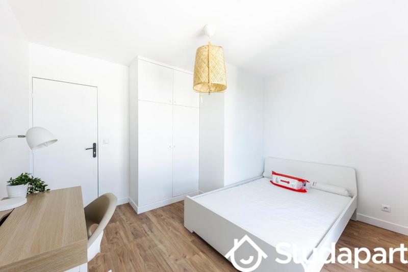 Chambre - 10 m² - 1 pièce