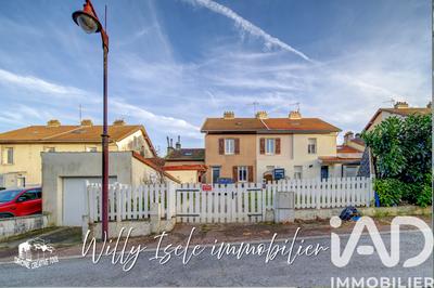 Maison - 81 m² - 5 pièces