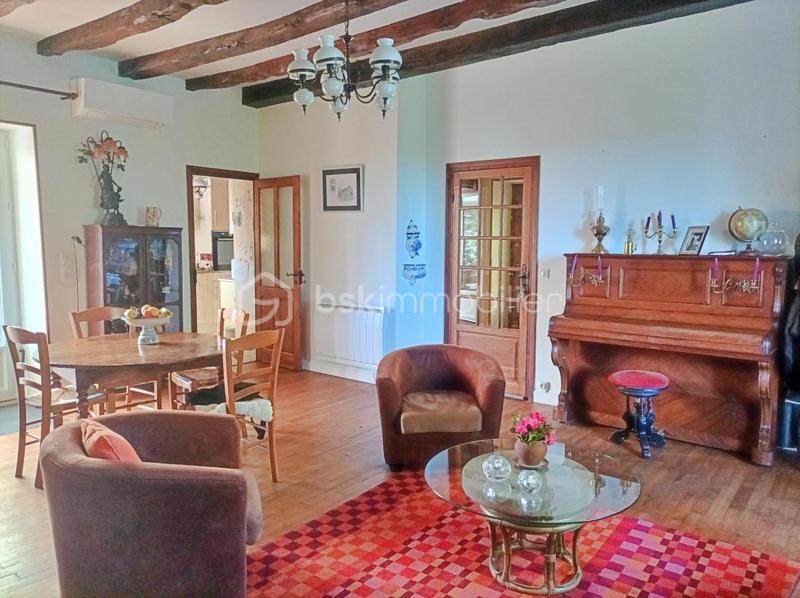 Demeure - 114 m² - 7 pièces