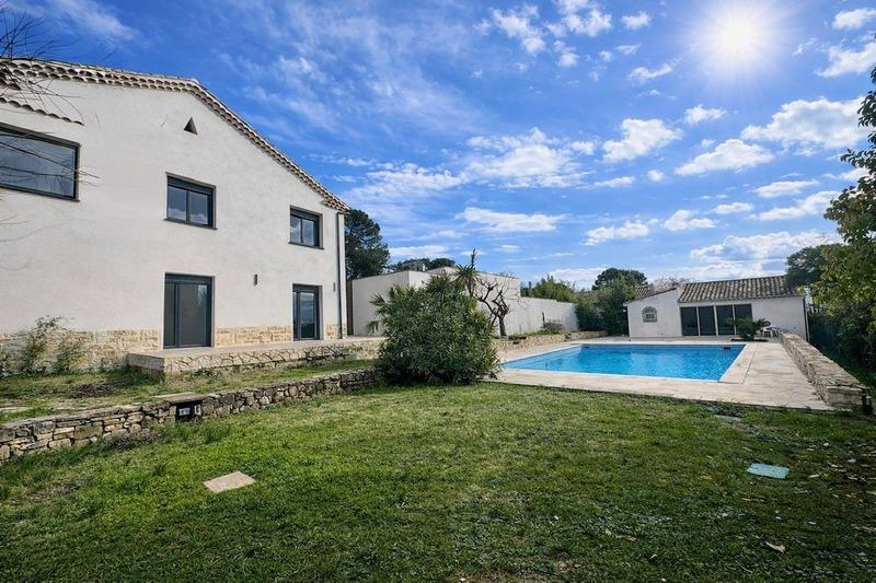 Maison - 170 m² - 7 pièces