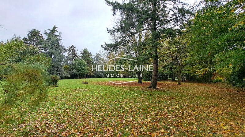 Maison - 225 m² - 7 pièces