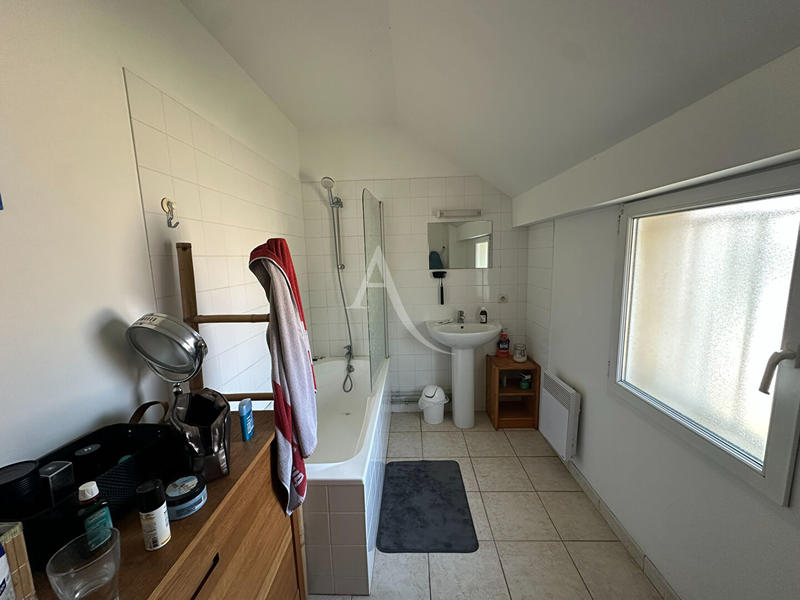 Maison - 257 m² - 12 pièces