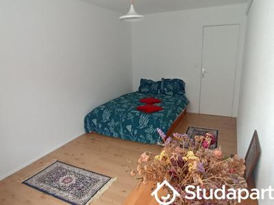 Chambre - 12 m² - 1 pièce