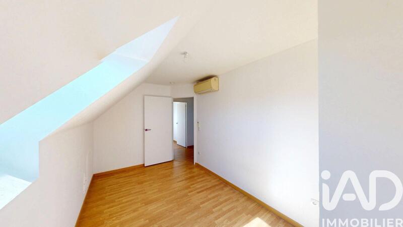 Maison - 111 m² - 5 pièces