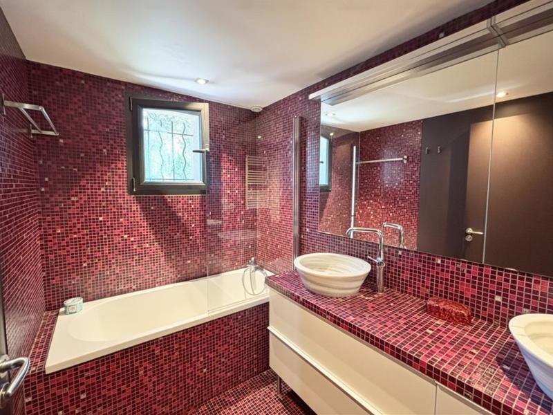 Pavillon - 142 m² - 6 pièces