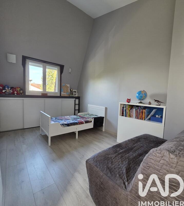 Maison - 98 m² - 5 pièces