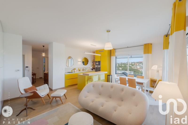 Appartement - 82 m² - 3 pièces