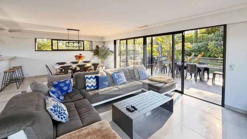 Villa - 170 m² - 6 pièces