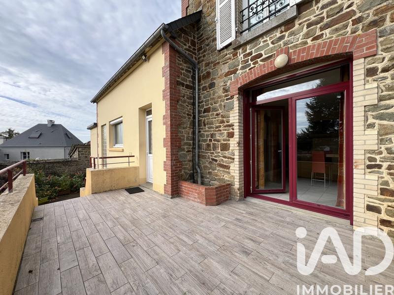 Maison - 231 m² - 11 pièces