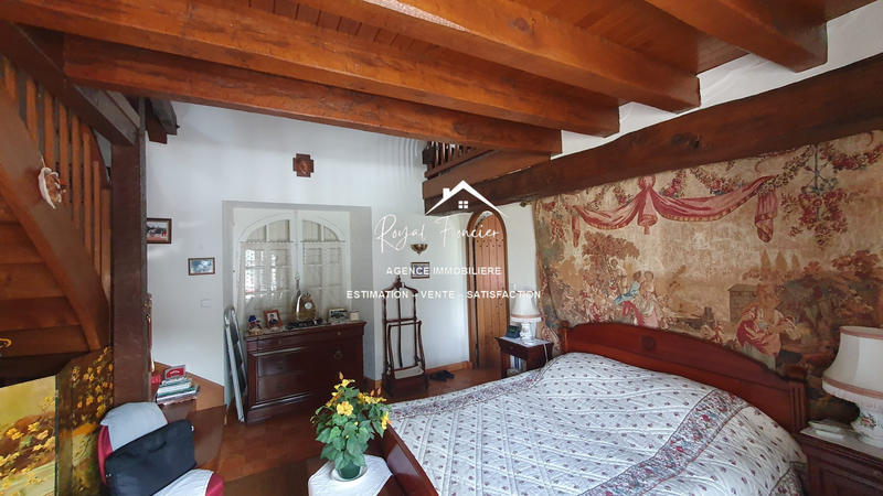 Maison ancienne - 250 m² - 11 pièces