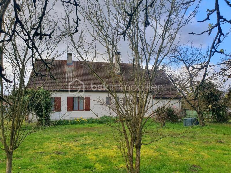 Maison traditionnelle - 106 m² - 3 pièces