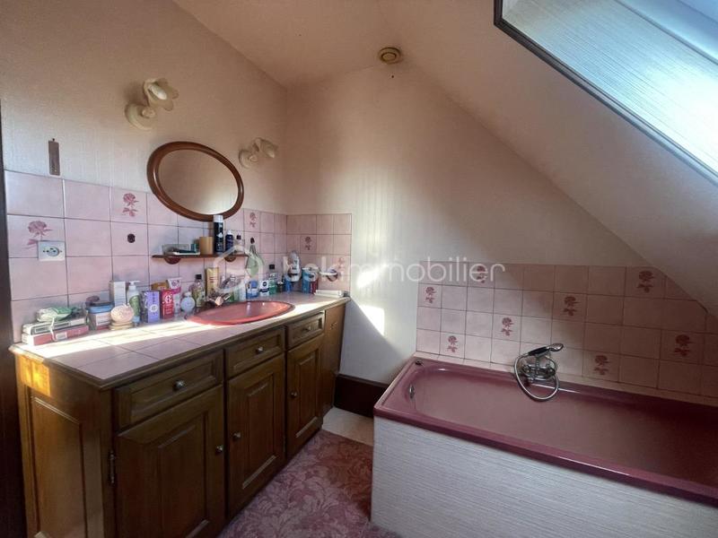 Maison traditionnelle - 84 m² - 4 pièces