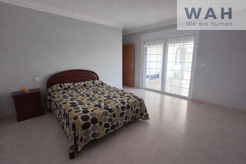 Maison - 180 m² - 4 pièces