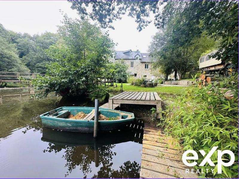 Maison - 310 m² - 8 pièces