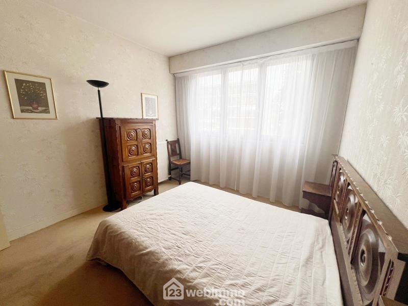 Appartement - 90 m² - 4 pièces