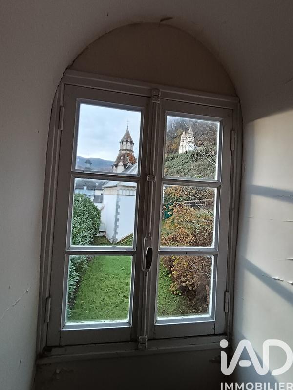 Maison - 383 m² - 12 pièces