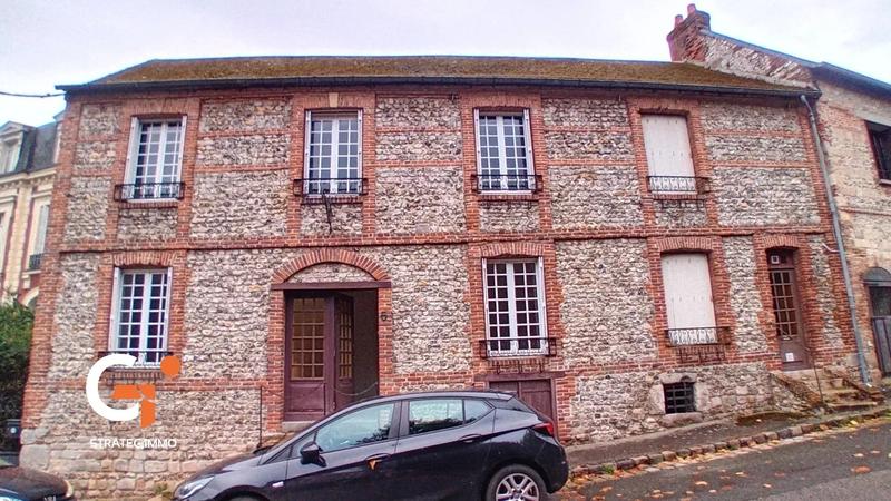 Maison - 222 m² - 6 pièces