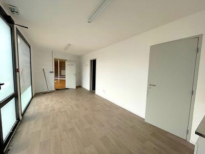 Local commercial - 225 m² - 2 pièces